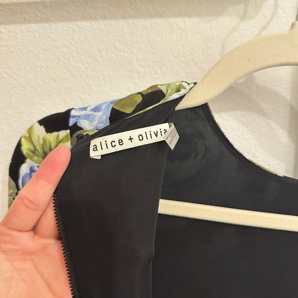 NEW Alice + Olivia Delora Floral Jersey Midi Dress in Smell the Roses Size 4 - Picture 5 of 7